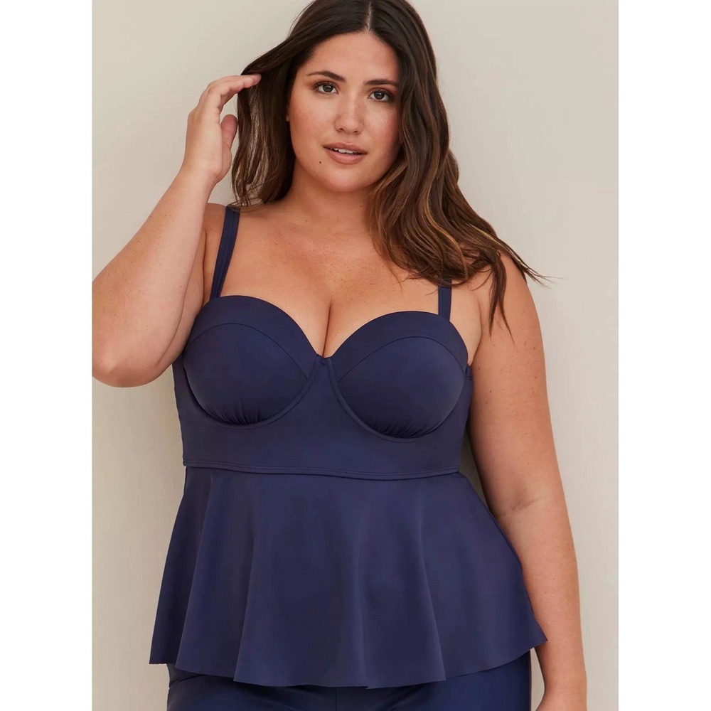 NWT‎ Torrid 5 DD/F Lightly Lined Mid Coverage Tankini Peplum Navy Blue Swim Top